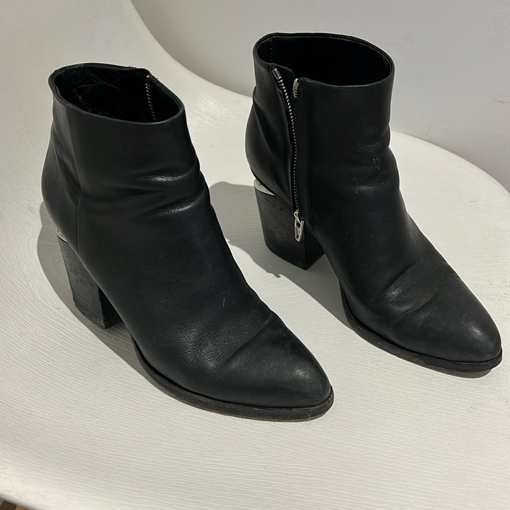 Alexander wang Anna black ankle booties in size 37 in good condition